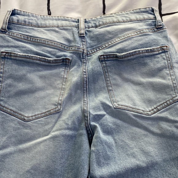 Ripped jeans - Picture 3 of 3